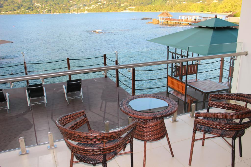 Surfers Cove Apartments Bel Ombre Zewnętrze zdjęcie